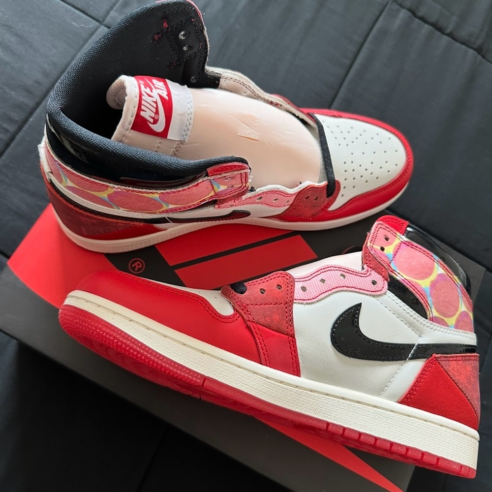 Nike Air Jordan 1 Retro High OG SP in Black and Red